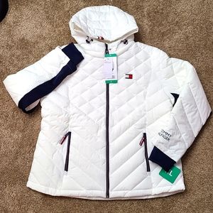 New!! Tommy hilfiger Women's hooded Packable Jacket!! White!  XL